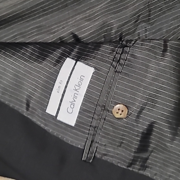 Like new men's suit jacket 42 short black by Calvin Klein slim fit Canada made - Picture 11 of 13